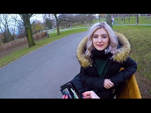 ❤️ Gleypir heitt ásamt ókunnugra fyrir peninga - blástur í garðinum eftir Evu Elfie ❤️ Gæðaklám á klám is.vegasservice.ru ️❤